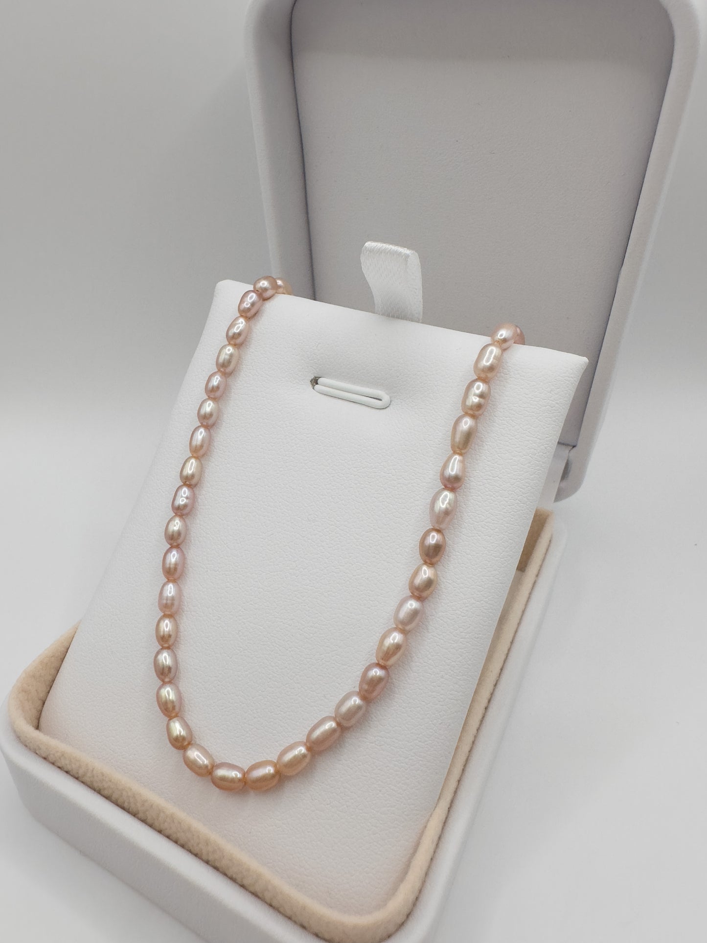 OS pink rice pearl choker 3.5-4 mm